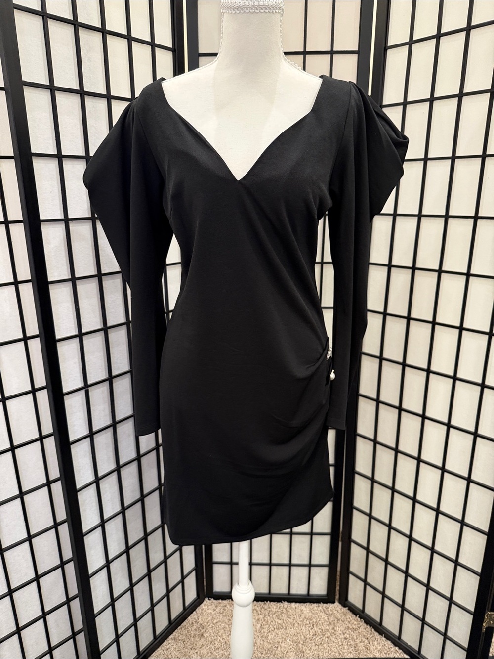 VENUS Black V-Neck Long Sleeve Draped Dress